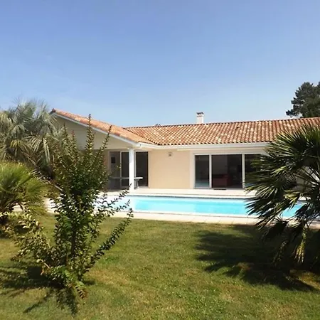 Avec Piscine Et Climatisation - 8 Pers. - Fr-1-881-10 *